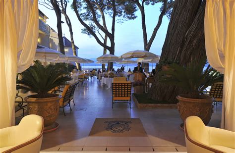 best restaurants in st tropez.